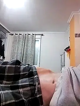 Snapshot of moutt99 chatting on December 13, 7:53 pm moutt99 online show from December 13, 7:53 pm