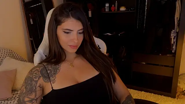 Snapshot of Amiradaher chatting on October 25, 10:15 pm Amiradaher online show from October 25, 10:15 pm