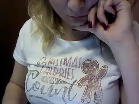 Snapshot of Allie_Janet chatting on January 17, 8:56 am Allie Janet online show from January 17, 8:56 am