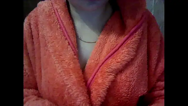 Snapshot of Allie_Janet chatting on October 14, 2:45 am Allie Janet online show from October 14, 2:45 am