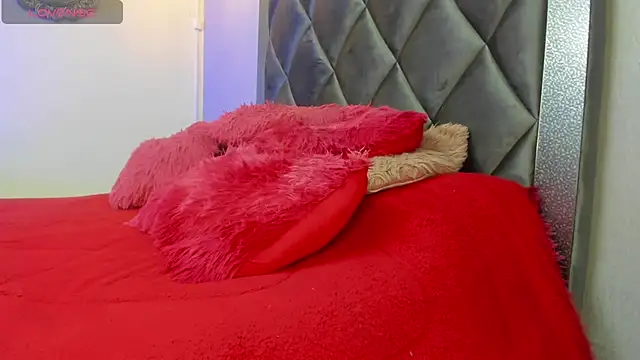 Sophiaa Gomez online show from September 17, 7:32 am