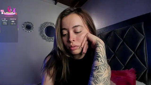 Sophiaa Gomez online show from October 4, 8:23 am