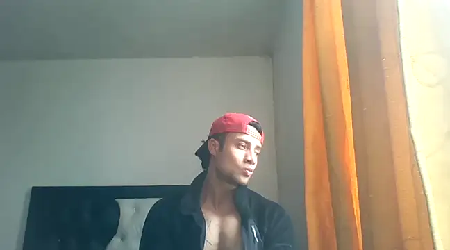 davidcr89 online show from February 2, 7:14 pm