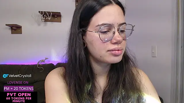 crystalll room online show from October 10, 6:56 am