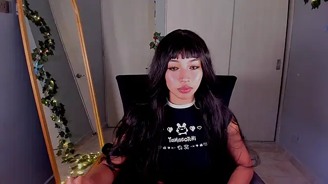 Snapshot of Curly915 chatting on September 16, 1:06 am Curly915 online show from September 16, 1:06 am