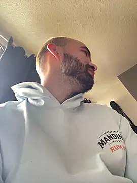 Snapshot of darkdesire_01 chatting on January 27, 1:30 pm darkdesire 01 online show from January 27, 1:30 pm