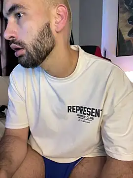 Snapshot of darkdesire_01 chatting on February 8, 8:53 pm darkdesire 01 online show from February 8, 8:53 pm