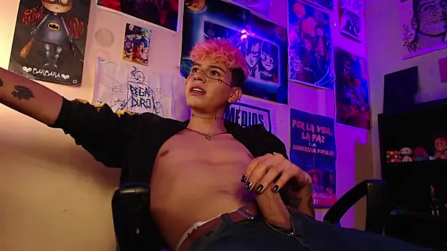 Mickey Magic online show from February 1, 11:48 pm