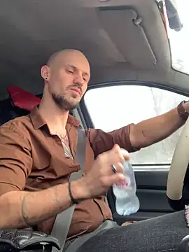 AssHunter4k online show from February 17, 1:32 pm