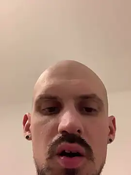 AssHunter4k online show from February 26, 6:04 am