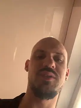 AssHunter4k online show from September 17, 6:04 am