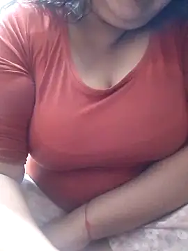 Snapshot of Hot_Juicy_Candy chatting on January 22, 9:24 am Hot Juicy Candy online show from January 22, 9:24 am