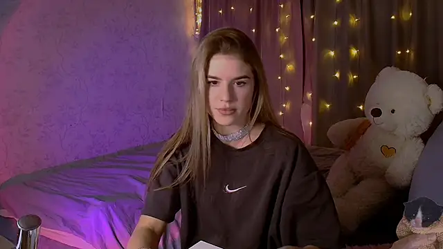 Melissa smith  online show from February 18, 10:25 pm