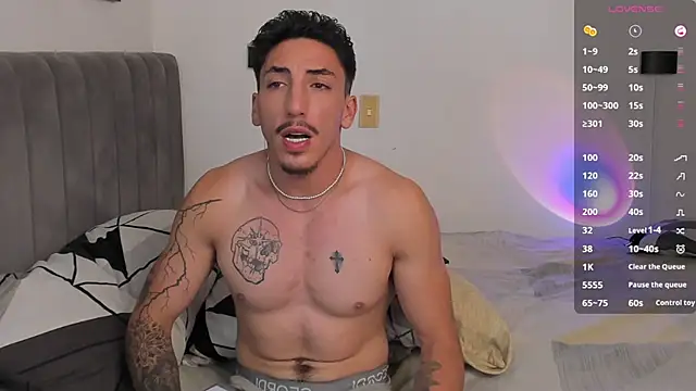 dylanspencer28 online show from February 17, 10:14 pm