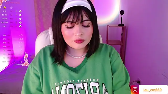 isabella1616 online show from March 6, 3:35 am