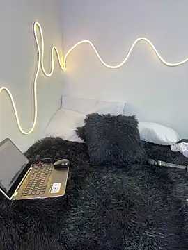 Michell sr online show from March 7, 4:57 am