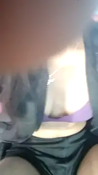 Snapshot of Leoni_G chatting on February 2, 5:42 am Leoni G online show from February 2, 5:42 am