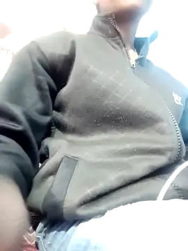 Snapshot of Leoni_G chatting on February 8, 6:01 am Leoni G online show from February 8, 6:01 am