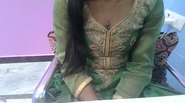 Snapshot of Leoni_G chatting on March 7, 9:18 am Leoni G online show from March 7, 9:18 am