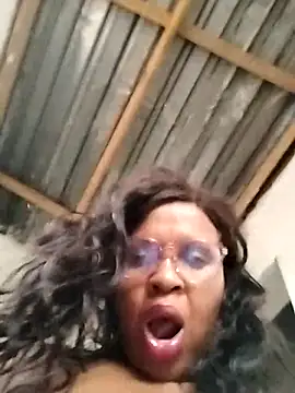 Snapshot of bubblendz1988 chatting on March 13, 6:12 pm bubblendz1988 online show from March 13, 6:12 pm