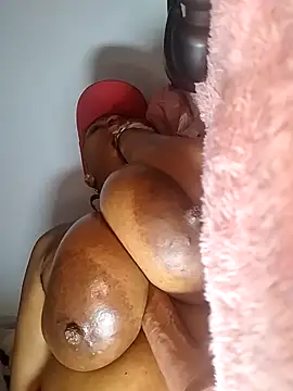 Snapshot of bubblendz1988 chatting on November 28, 3:53 am bubblendz1988 online show from November 28, 3:53 am