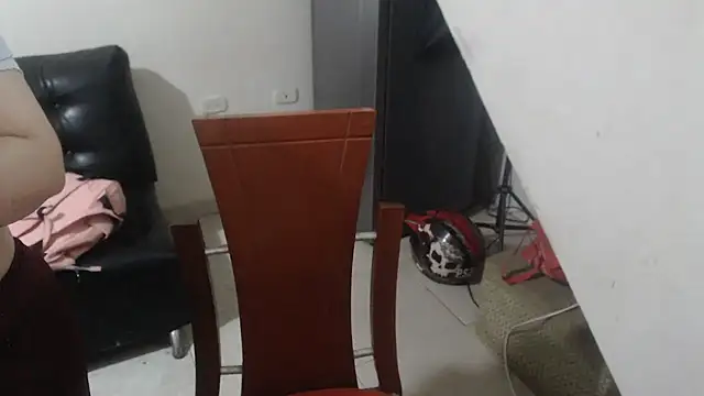 Yohis Kiut25 online show from October 6, 5:27 am