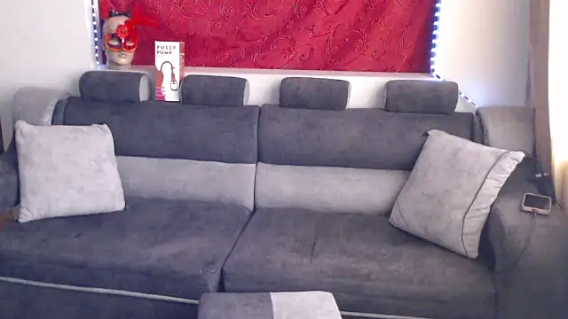 sachaclinford online show from September 18, 6:21 pm