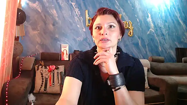 sachaclinford online show from November 1, 5:59 pm