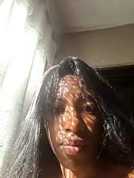 Snapshot of melangelo17 chatting on February 12, 11:07 am melangelo17 online show from February 12, 11:07 am