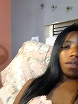 Snapshot of melangelo17 chatting on February 20, 6:57 pm melangelo17 online show from February 20, 6:57 pm