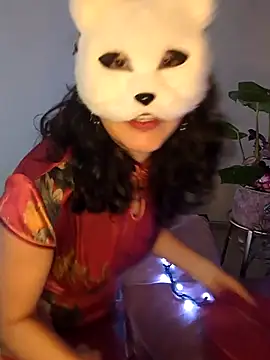 GinnyDelice online show from March 3, 2:04 am