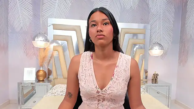 Snapshot of LIA_SWAN_ chatting on January 23, 3:48 am LIA SWAN online show from January 23, 3:48 am