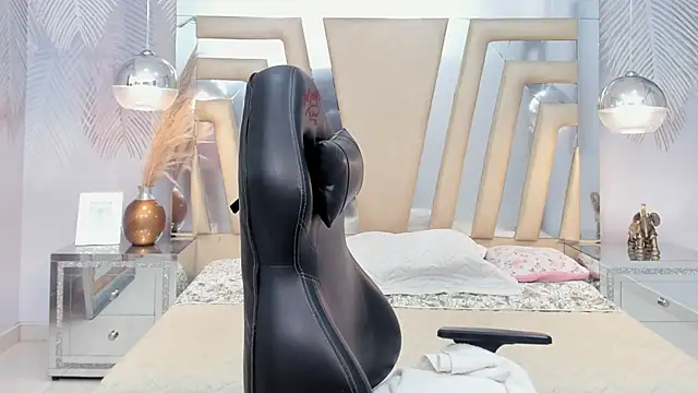 Snapshot of LIA_SWAN_ chatting on January 27, 3:15 am LIA SWAN online show from January 27, 3:15 am