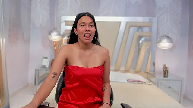 Snapshot of LIA_SWAN_ chatting on February 6, 4:10 am LIA SWAN online show from February 6, 4:10 am