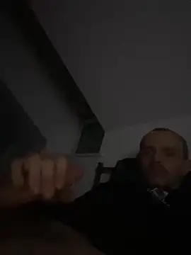 Snapshot of wyattstone chatting on November 4, 1:59 am wyattstone online show from November 4, 1:59 am