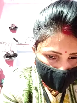 Snapshot of Bhavya_Bhan chatting on February 1, 3:39 pm Bhavya Bhan online show from February 1, 3:39 pm