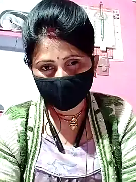 Snapshot of Bhavya_Bhan chatting on February 1, 10:55 pm Bhavya Bhan online show from February 1, 10:55 pm