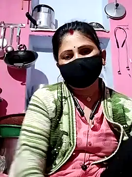 Snapshot of Bhavya_Bhan chatting on February 9, 2:06 am Bhavya Bhan online show from February 9, 2:06 am