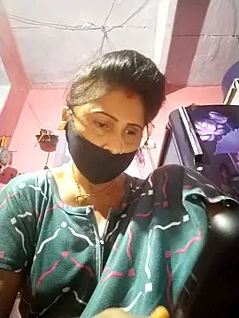 Snapshot of Bhavya_Bhan chatting on October 18, 12:24 am Bhavya Bhan online show from October 18, 12:24 am