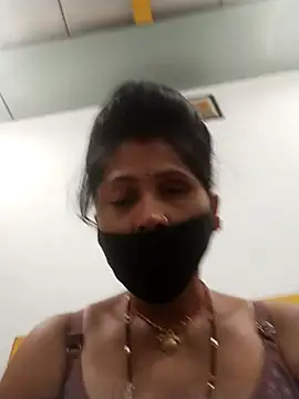 Snapshot of Bhavya_Bhan chatting on October 24, 11:01 pm Bhavya Bhan online show from October 24, 11:01 pm