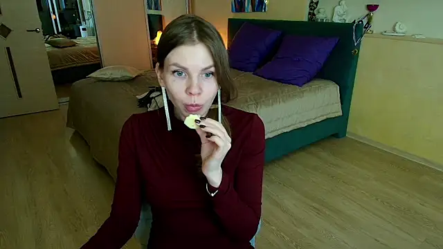 ReginaSparkle online show from March 22, 3:20 am