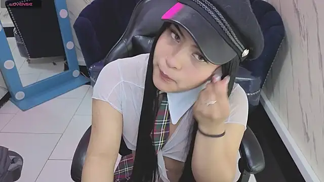 Snapshot of Paulette_v chatting on October 2, 1:07 pm Paulette v online show from October 2, 1:07 pm