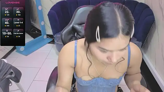 Snapshot of Paulette_v chatting on October 11, 1:20 pm Paulette v online show from October 11, 1:20 pm