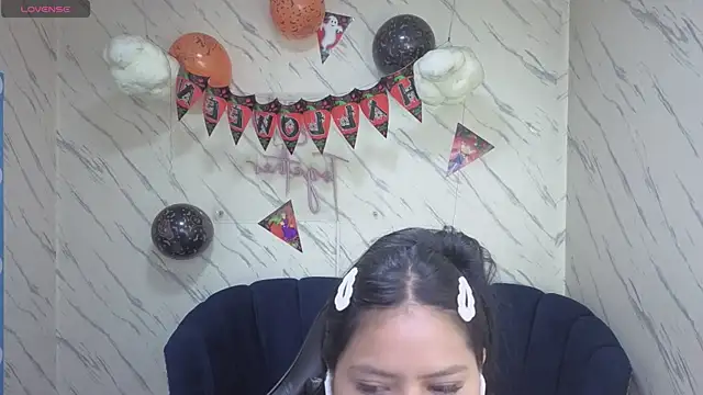 Snapshot of Paulette_v chatting on October 30, 1:01 pm Paulette v online show from October 30, 1:01 pm