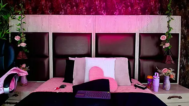 Bella Smiith  online show from October 3, 12:46 pm