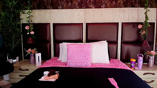 Bella Smiith  online show from November 8, 12:27 pm