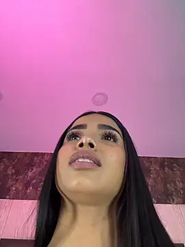 Bella Smiith  online show from November 16, 2:22 pm