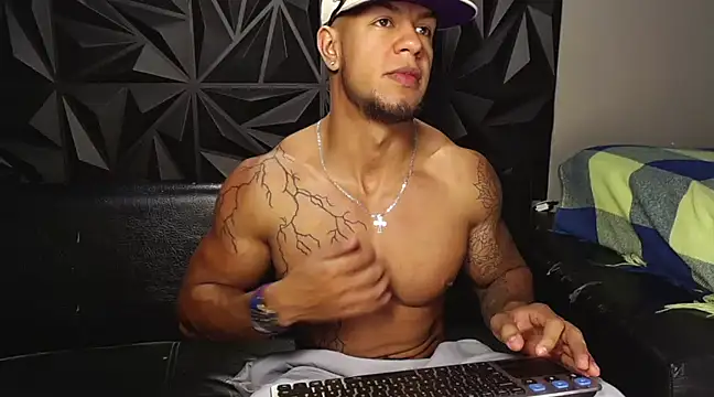 Snapshot of Jacob_Beckett chatting on March 20, 8:19 pm Jacob Beckett online show from March 20, 8:19 pm