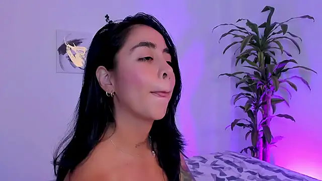 sophierooy22 online show from March 11, 7:58 pm