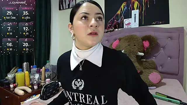 Emmie Hot online show from October 10, 11:53 am